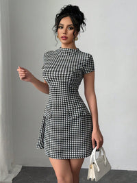 Elegant Houndstooth Dress With Fake Pockets