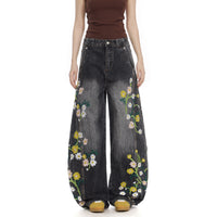 Plant And Floral Embroidered Curved Jeans